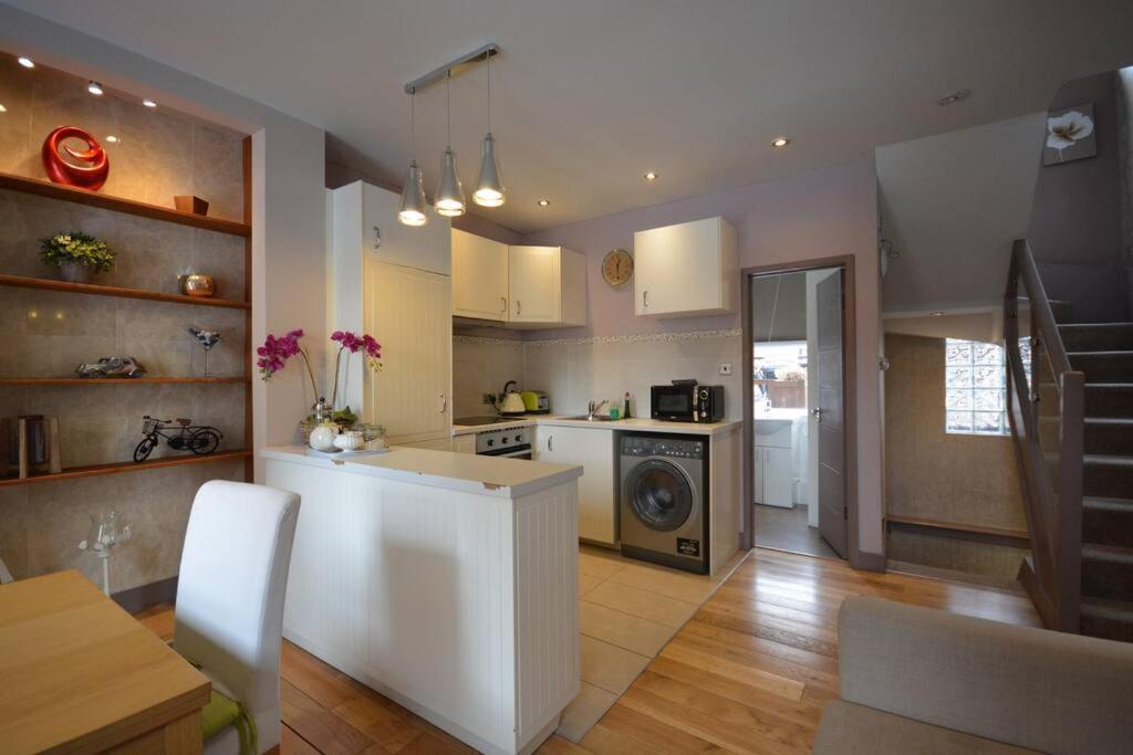 Cheerful 2 Bed Home With Terrace In Central Camden Λονδίνο Εξωτερικό φωτογραφία